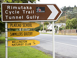 Tunnel Gully sign (heading north)